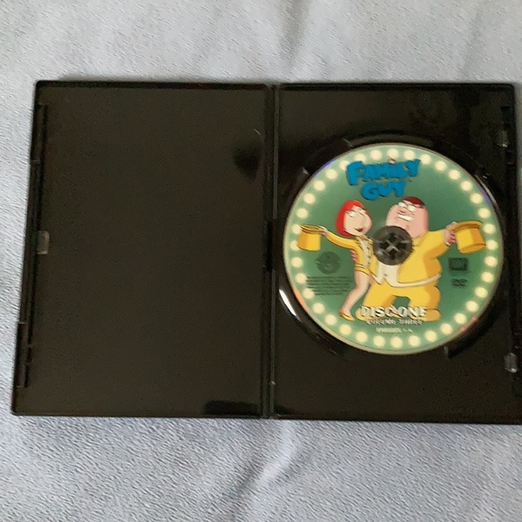Family Guy DVDs - Volume 3 - Picture 5 of 7